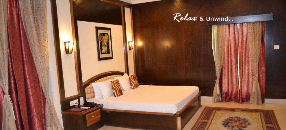 Hotel Rudra Continental Rudrapur المظهر الخارجي الصورة